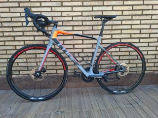 Bicicleta carretera Cube attain gtc pro disc 2016