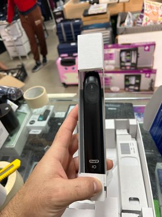 Oral-B iO Series 2 Clean & Care