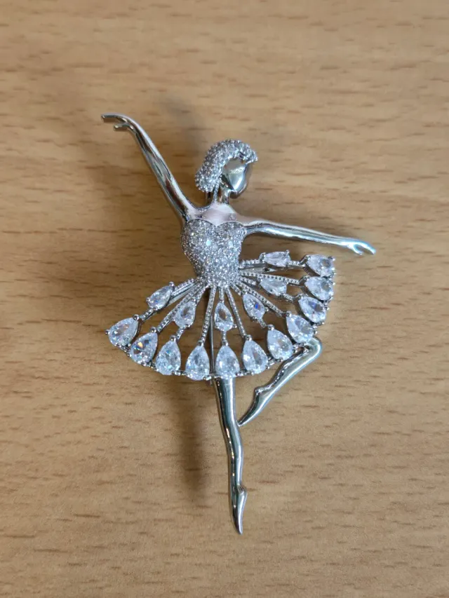 Broche Bailarina Cristal y Goldfilled plateado