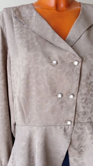 Blusa vintage café con leche. Nueva 