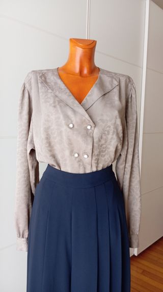 Blusa vintage café con leche. Nueva 