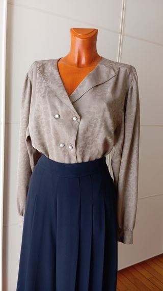 Blusa vintage café con leche. Nueva 