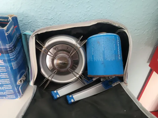 Tienda Campaña 6 Personas TAY 24 con 2 camping gaz