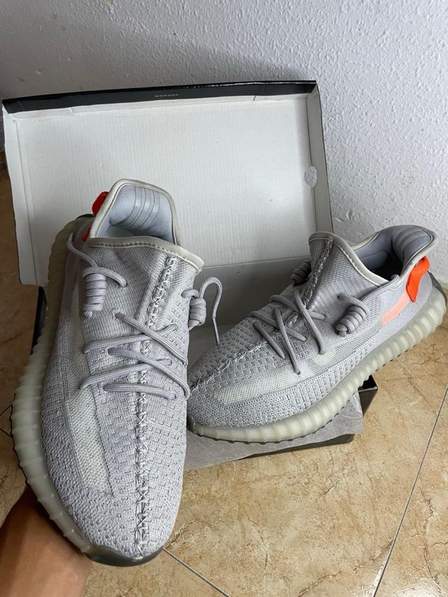 Adidas Yeezy Boost 350 V2 Talla 43
