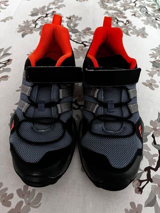 Zapatillas Trekking Adidas Niño Gris Naranja