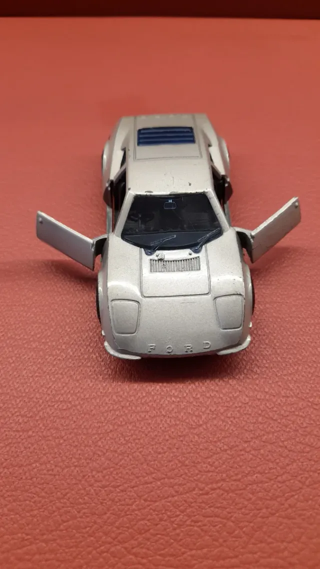 GIOCATTOLI POLITICI FORD GT 70