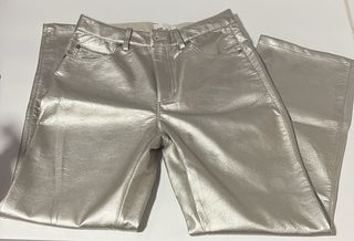 Pantalón plateado
