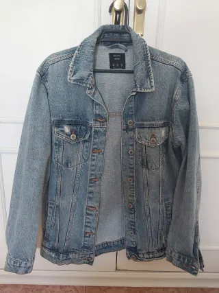 Chaqueta vaquera Bershka oversize Talla XS
