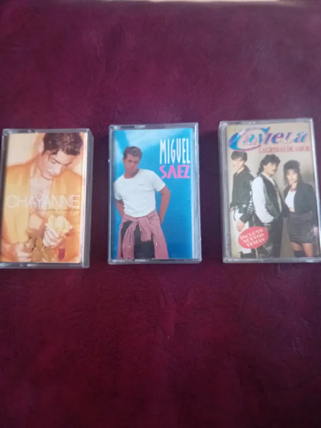 3 CINTAS CASSETTE ORIGINALES.