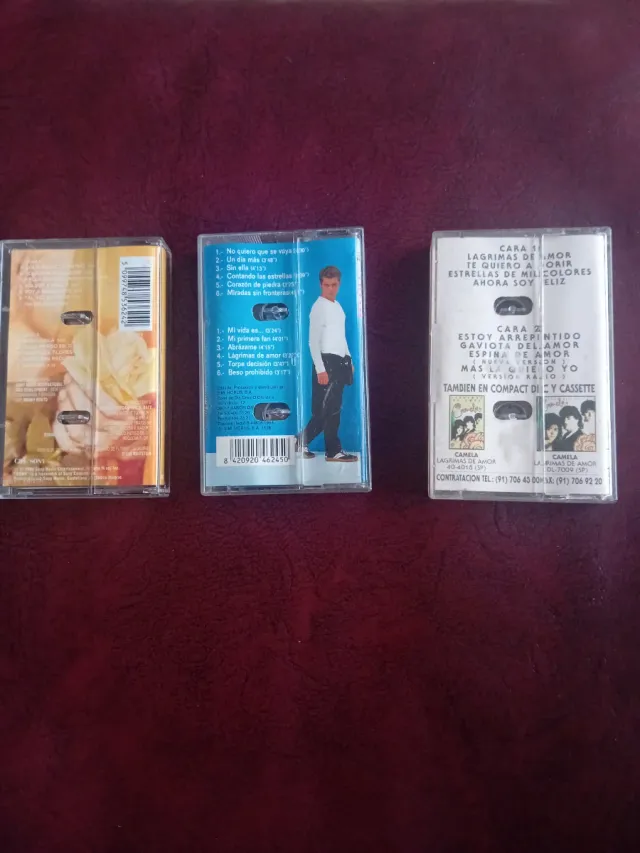 3 CINTAS CASSETTE ORIGINALES.
