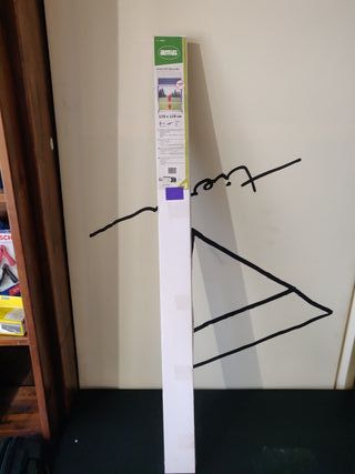 Mosquitera enrollable gris y plateada