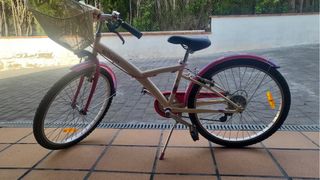 Bicicleta niña Btwin con marchas y cesta