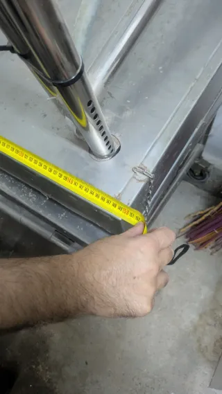 Depósito, mostradores y mesa de corte pescadería