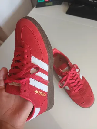 Zapatillas rojas