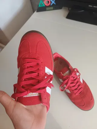 Zapatillas rojas