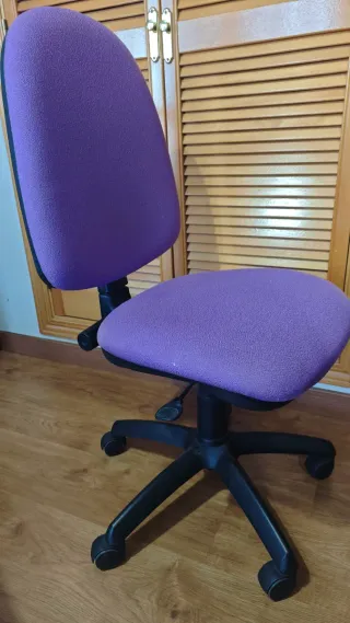 Silla de escritorio morada