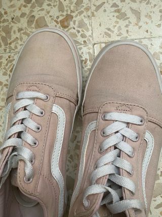 Zapatillas Vans rosas y blancas
