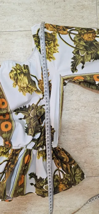 Blusa Uterqüe floral manga abullonada