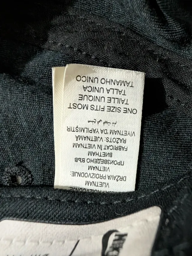 Gorra Nike Fear of God Edición Limitada