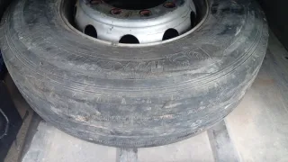 Neumáticos de camión 


