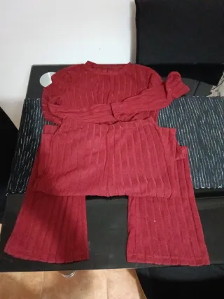 Conjunto rojo de canalé