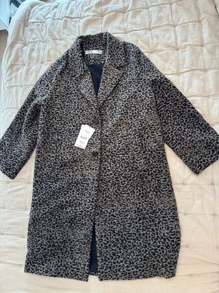 Abrigo Zara Talla XL Animal Print