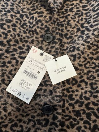 Abrigo Zara Talla XL Animal Print