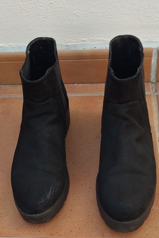 Botín negro polipiel Bershka Talla 38