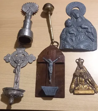 Objetos religiosos varios