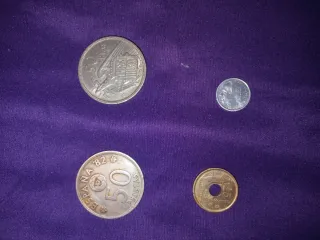 Lote de 4 monedas antiguas de colección