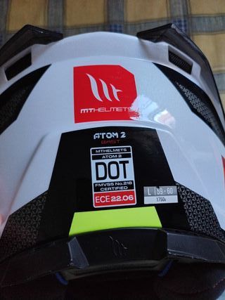 Lote de Casco de moto y guantes.