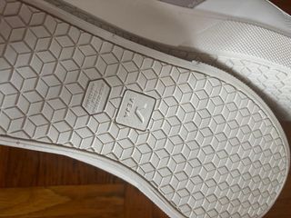 Zapatillas Veja Blancas y Negras