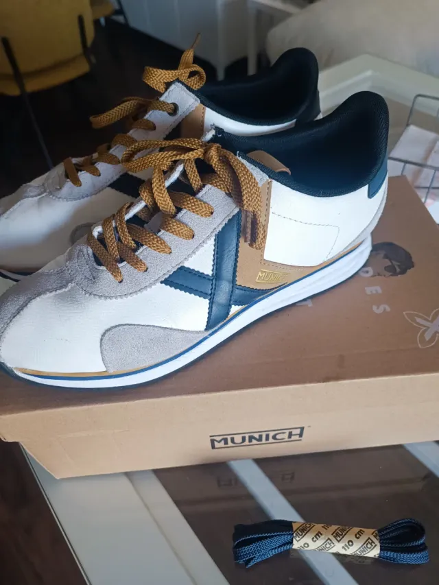 Zapatillas Munich Talla 43