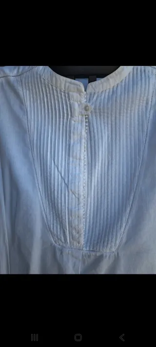 Blusa blanca con bordado