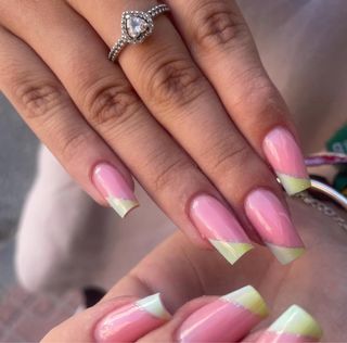 CLASES PARTICULARES DE UÑAS DE GEL Y ESMALTADO