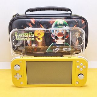 Nintendo Switch Lite Gialla + Custodia Luigi's Man