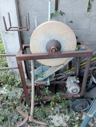 Muela de afilar con motor