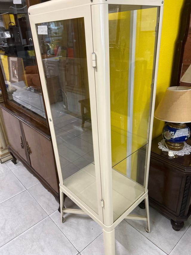 Vitrina expositora cristal y metal