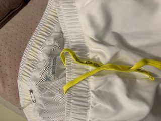 Pantalón corto deportivo blanco.Nuevo sin estrenar