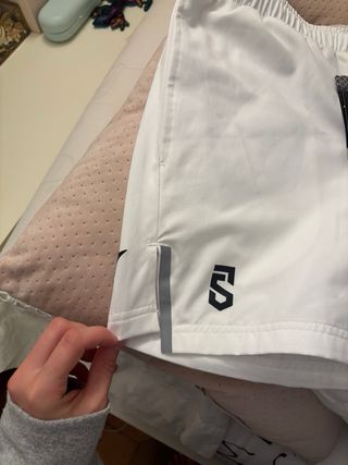 Pantalón corto deportivo blanco.Nuevo sin estrenar