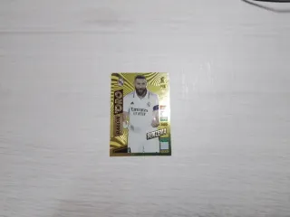 Carta Adrenalyn Balón de Oro Benzema