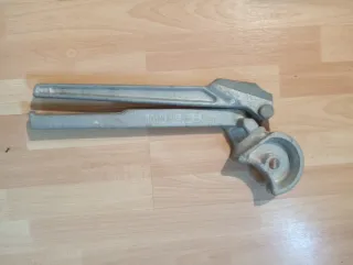 Curvadora para tubo de cobre de 18 mm.
ROTHENBERGE