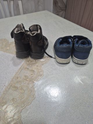 Scarpe neonato marroni due paia numero 19 e 20