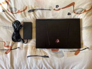 MSI GL75 Leopard 10SFK 17” i7 RTX + funda + base 