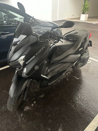 Yamaha XMAX 400cc Scooter serie Momo