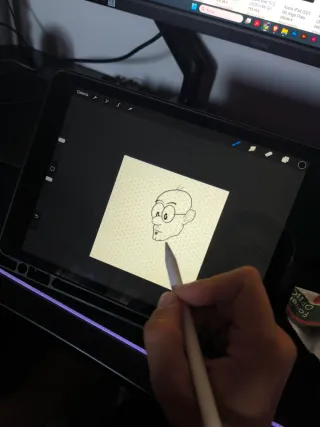 iPad 10.2 di nona generazione (2021) 64 GB + Apple Pencil + custodia