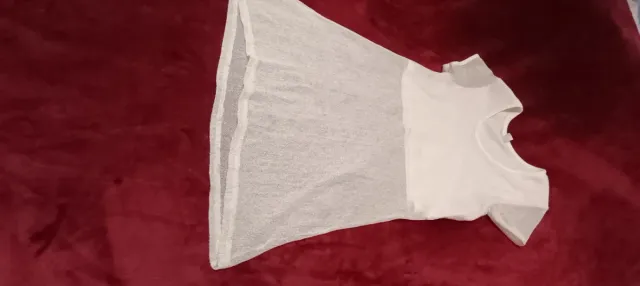 Camiseta blanca de malla