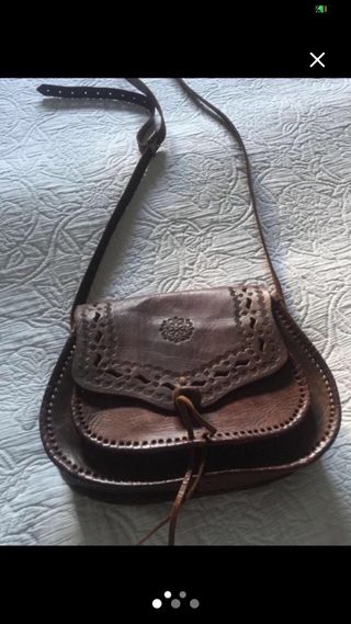 Bolso de cuero artesanal