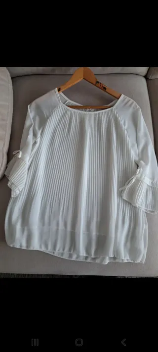 Blusa blanca manga acampanada