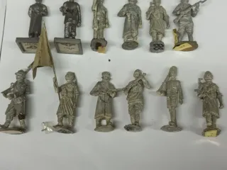 12 soldatini in piombo Alymer da 54 mm